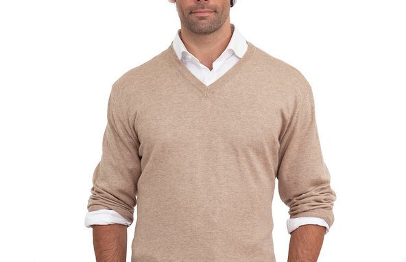 bagaimana memilih sweter: sweater dengan V-neck