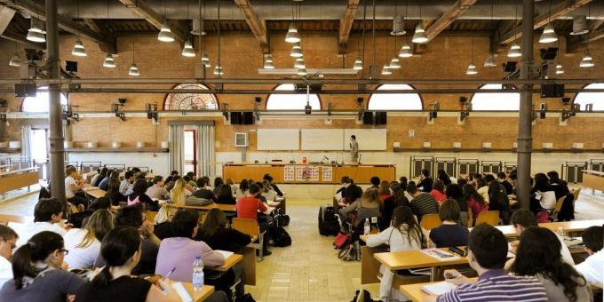 Pendidikan tinggi di Italia: siswa memilih yang paling disiplin ilmu mereka bebas untuk memutuskan kapan mereka siap untuk mengambil ujian