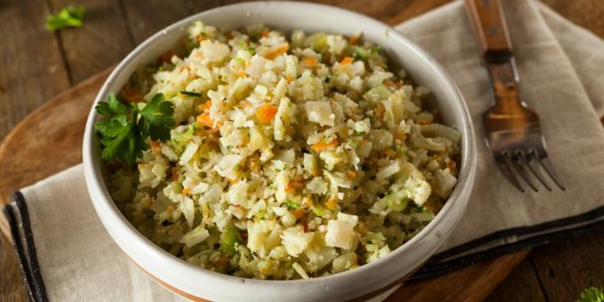 Resep diet: nasi kembang kol dengan sayuran dan telur