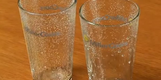 gelas bir: kaca dan garam