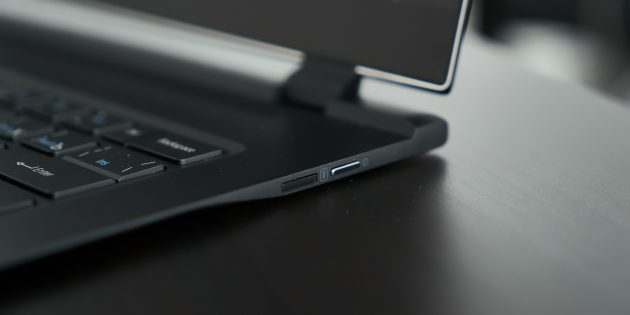 Acer Swift 7: Konektor