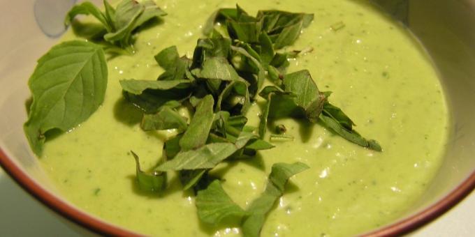 Resep terbaik dengan kemangi: Alpukat sup dengan basil