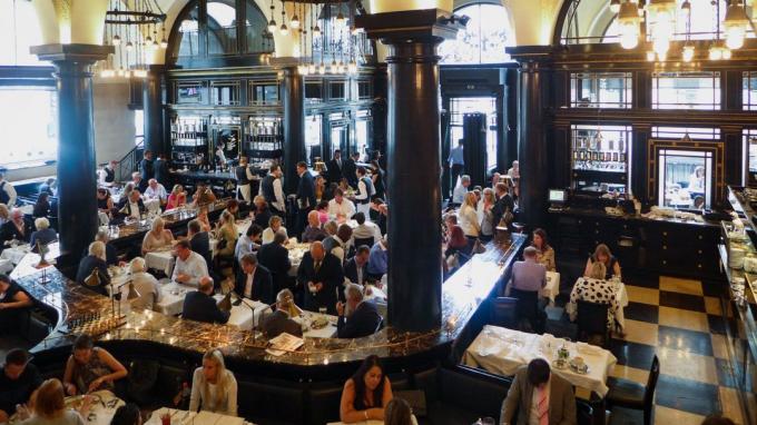 Mana harus pergi di London: Cafe-Restaurant Wolseley