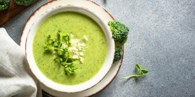 Sup brokoli krim dengan krim