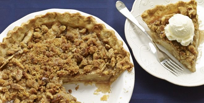 cake cepat untuk teh: Apple dan pecan pie