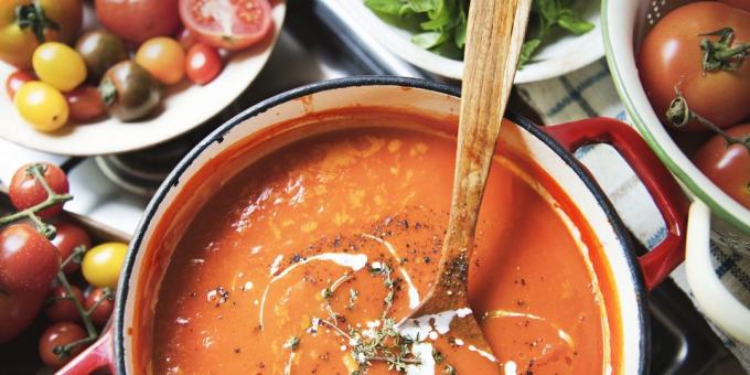 saus tomat dengan krim asam