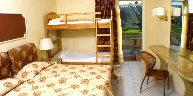 Hotel untuk keluarga dengan anak-anak: Bomo Palmariva Pantai 4 *, Evia, Yunani