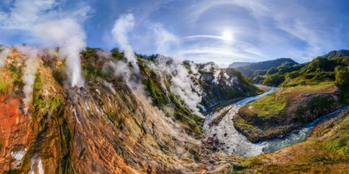 tempat-tempat indah di Rusia. The Valley of geyser