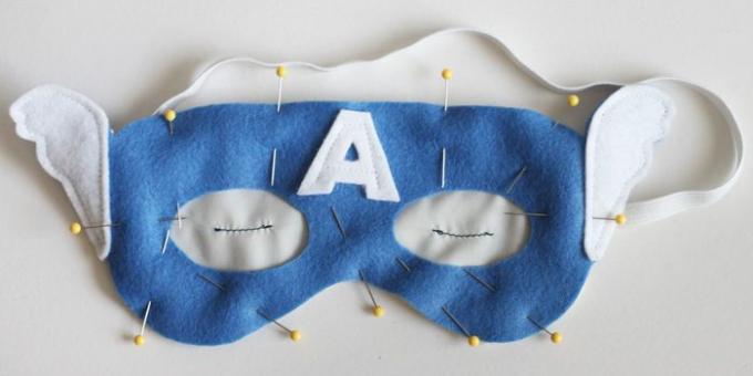 Cara membuat hadiah pada 23 Februari dengan tangannya sendiri: superhero masker untuk tidur