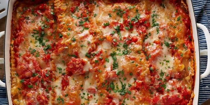 Bagaimana mempersiapkan kembang kol: lasagna Italia dengan kembang kol