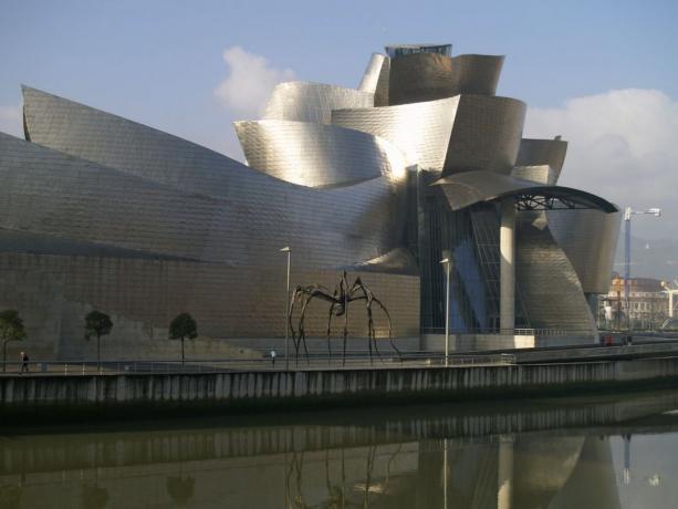 arsitektur Eropa: Guggenheim Bilbao di Spanyol