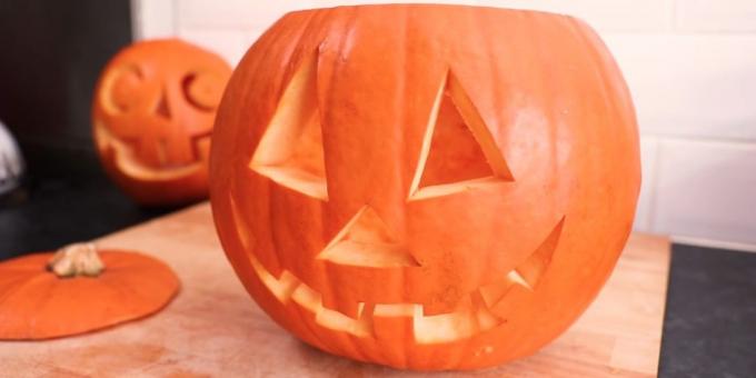 Cara membuat labu untuk Halloween dengan tangannya sendiri: Potong bagian yang tersisa 