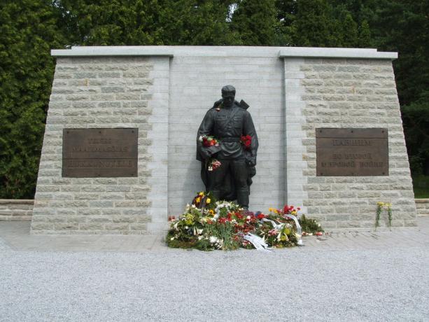 Perunggu Soldier di Tallinn