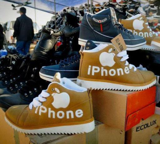 sepatu iphone