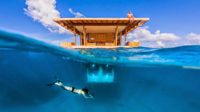 Kamar hotel Underwater The Manta Resort