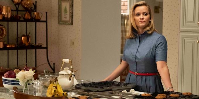 Reese Witherspoon dalam serial "Fires Smolder Everywhere"