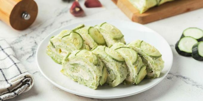 Zucchini gulung dengan ricotta dan bawang putih