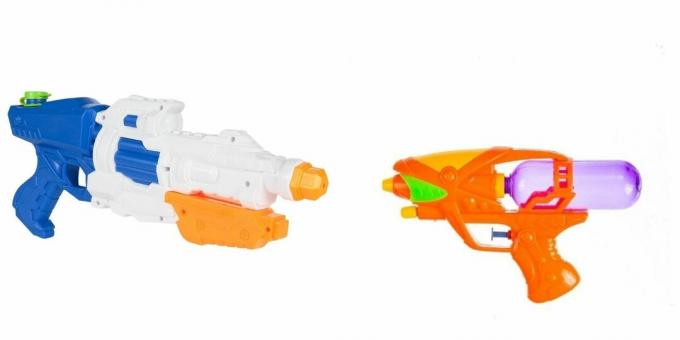 Apa yang harus diberikan anak laki-laki berusia 5 tahun untuk ulang tahunnya: pistol air atau blaster