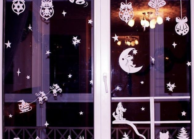 Bagaimana untuk menghias rumah pada Malam Tahun Baru: windows