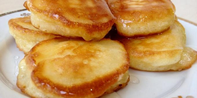 Resep: Fluffy pancake dengan kefir tanpa telur