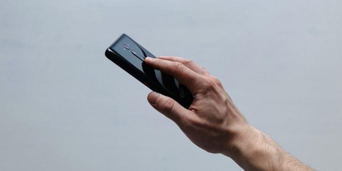 Xiaomi Mi 9T Pro: jari pada kamera