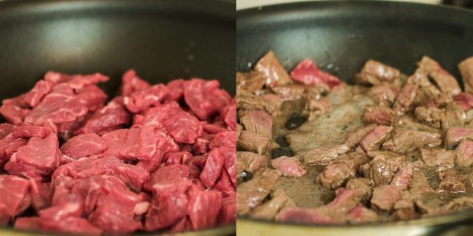 Menggoreng daging dan masak 20 menit